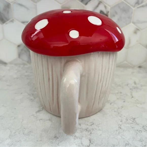 Mushroom Design Ceramic Mug with Hidden Gnome NWOT - Picture 4 of 8